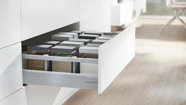 uno-studio-createur-cuisine-sur-mesure-architecturale-bordeaux-mécanismes-blum