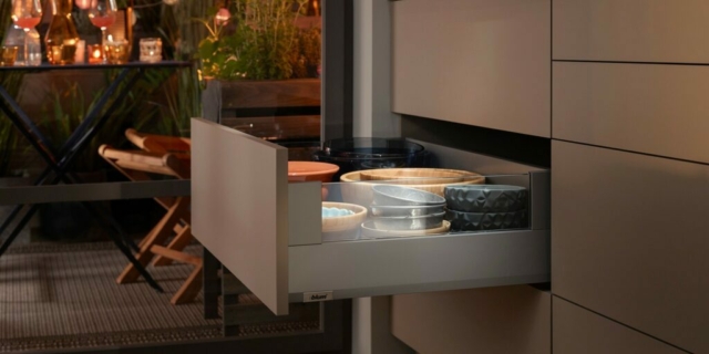 uno-studio-createur-cuisine-sur-mesure-architecturale-bordeaux-mécanismes-blum